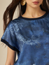 Blusa a t-shirt in raso fantasia image number 2