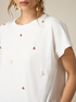 Boxy-T-Shirt mit Charms image number 2