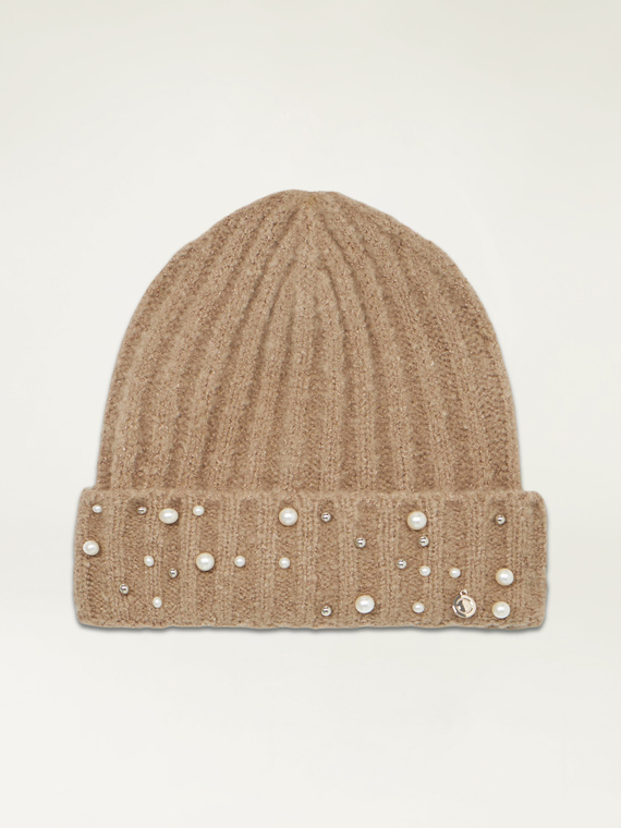 Beanie with pearls