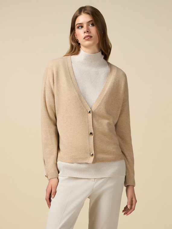 Cardigan misto cashmere con bottoni quadrati