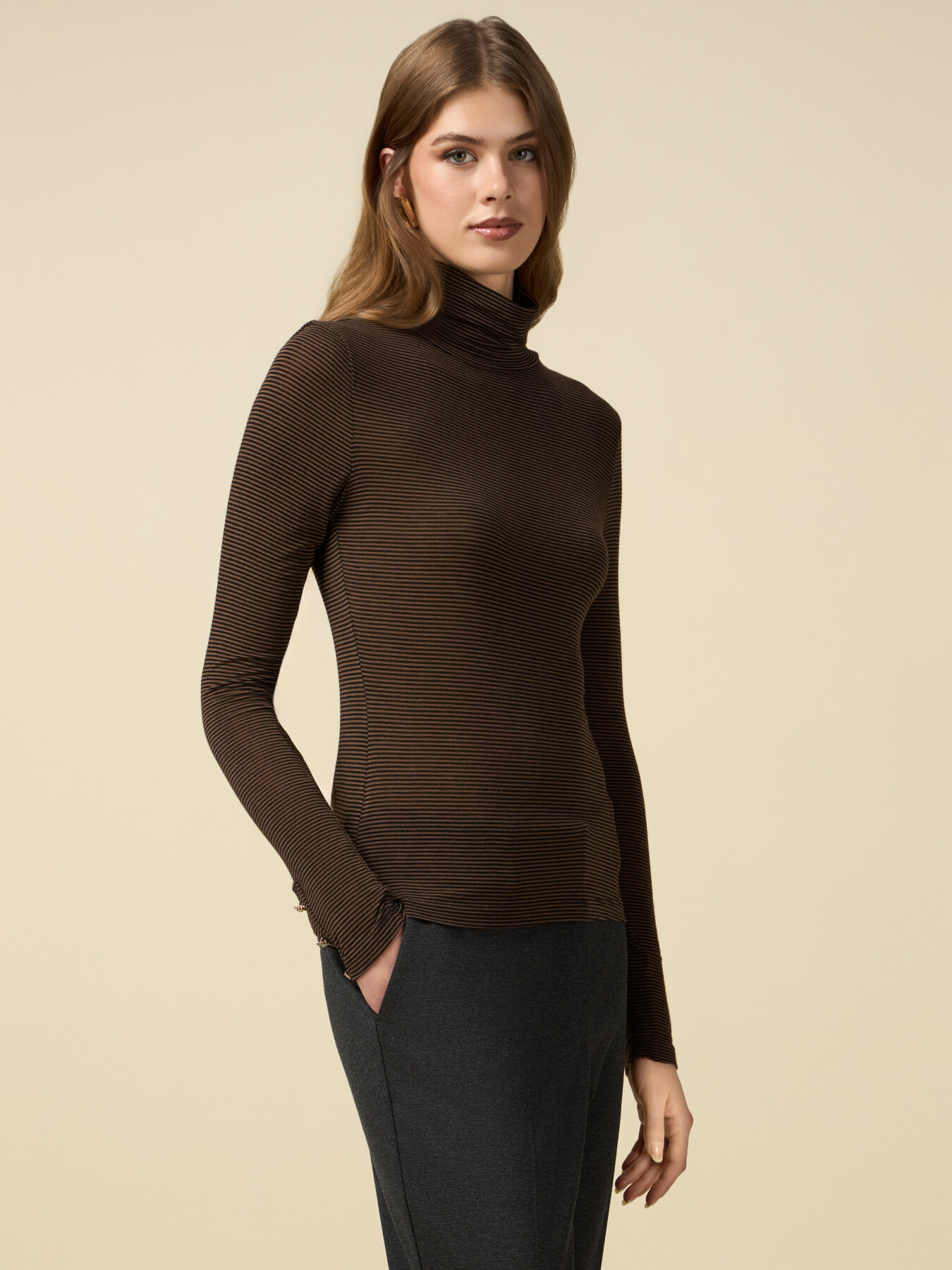 T-shirt dolcevita misto cashmere image number 0