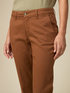 Pantaloni chino in cotone image number 2