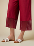 Pantaloni cropped con inserti in macramé image number 2