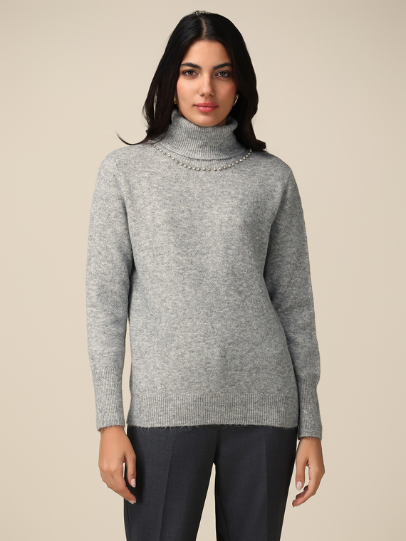 Turtleneck sweater with bezels