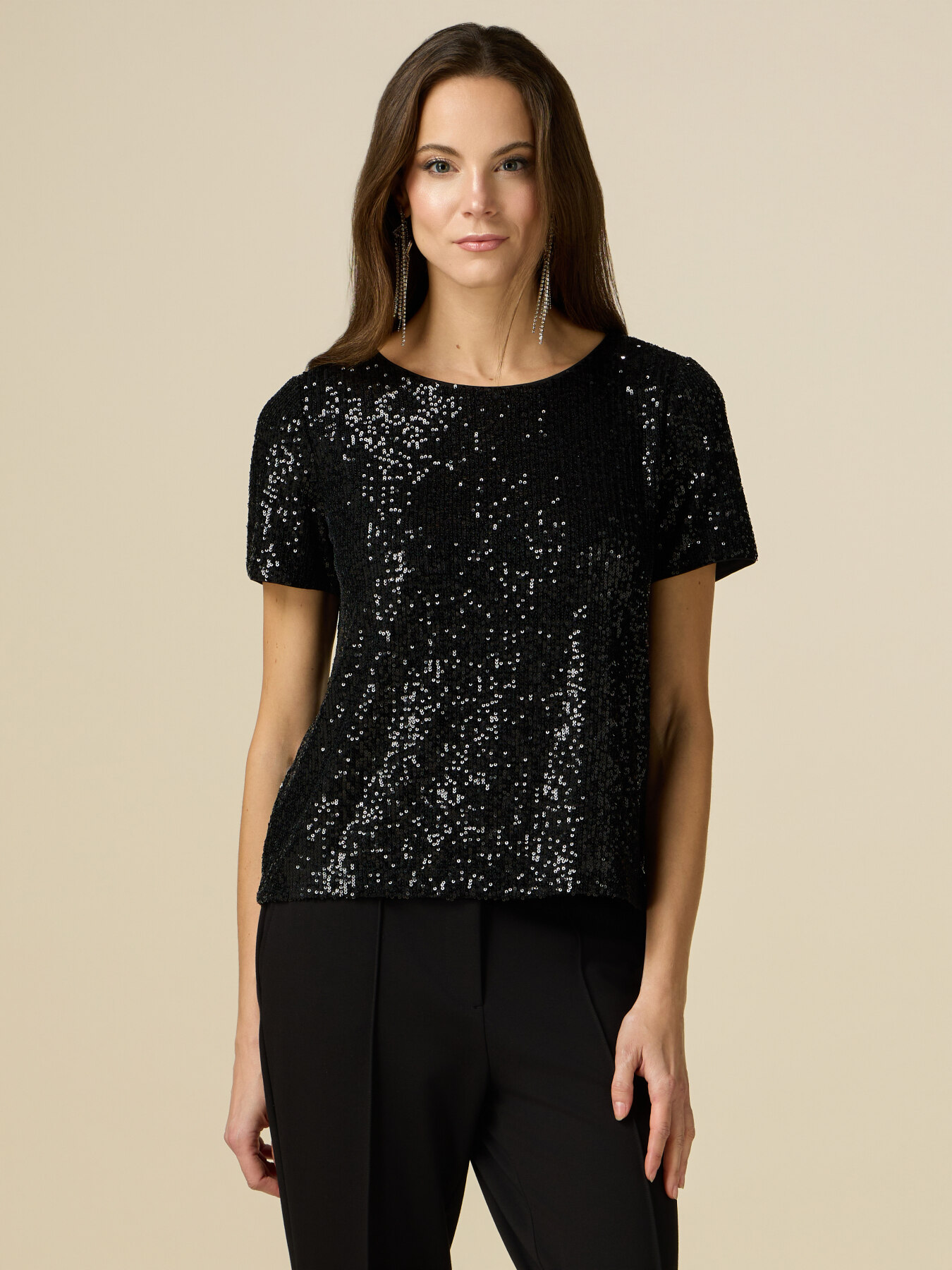 Blusa maniche corte in paillettes image number 0