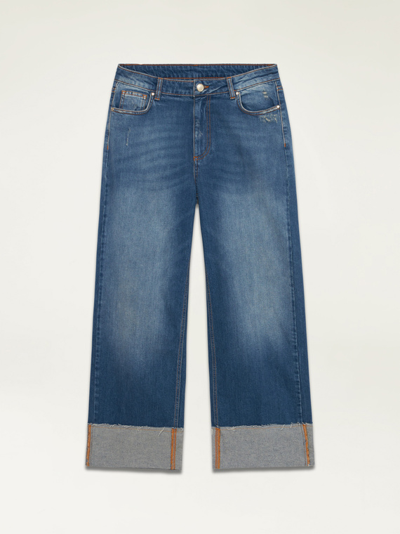 Cropped jeans with cuffs