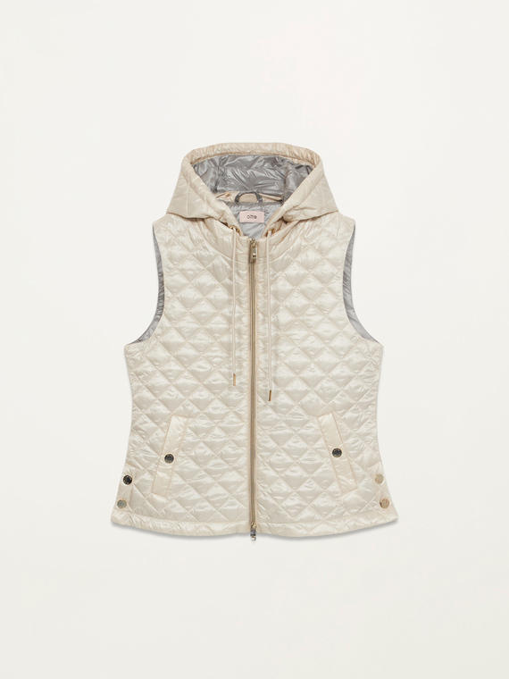 Sleeveless lightweight down jacket