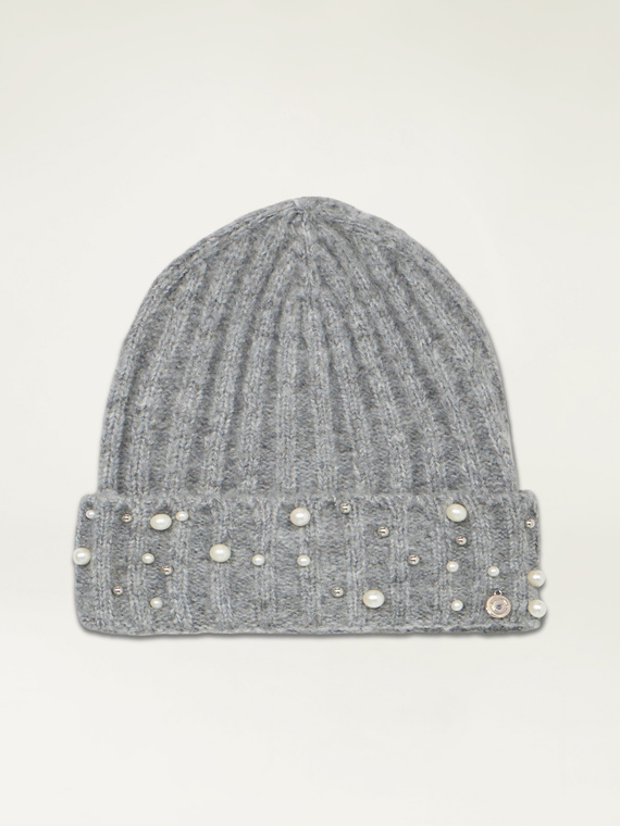 Beanie with pearls