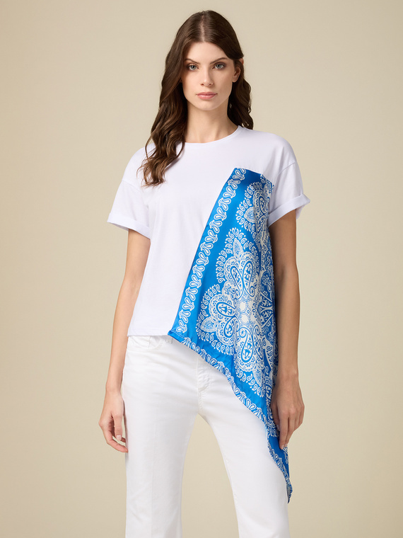 T-shirt con inserto foulard