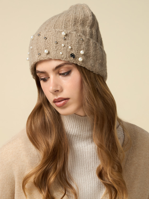 Beanie with pearls