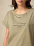 T-shirt lettering con charms image number 2