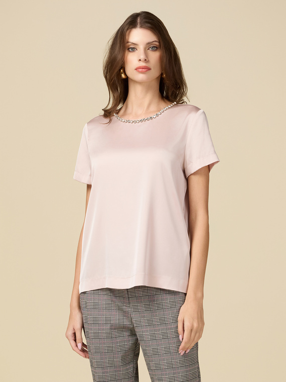 Blusa in raso con castoni