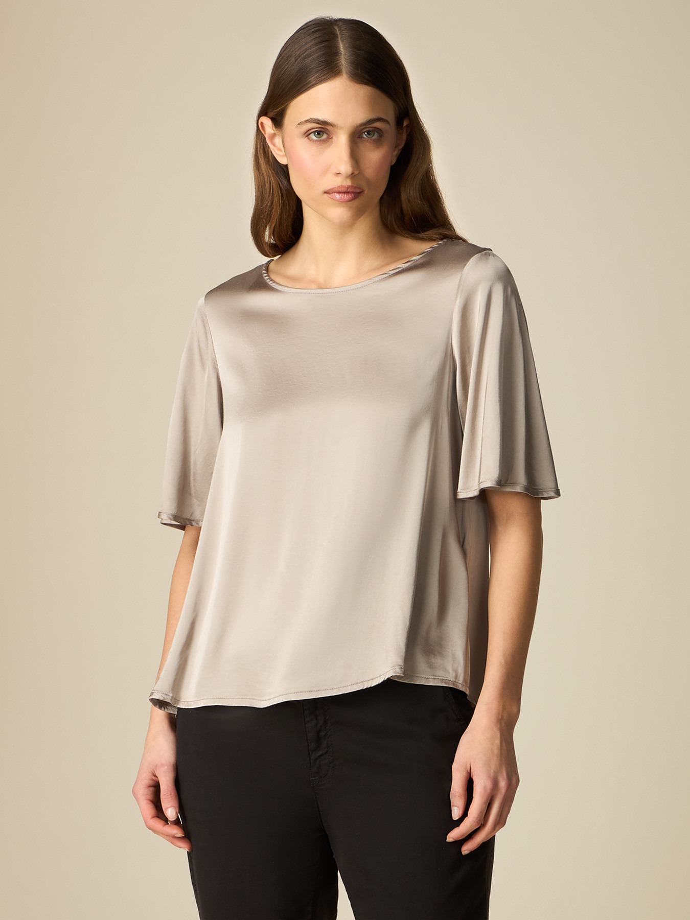 Blusa maniche corte in raso image number 0