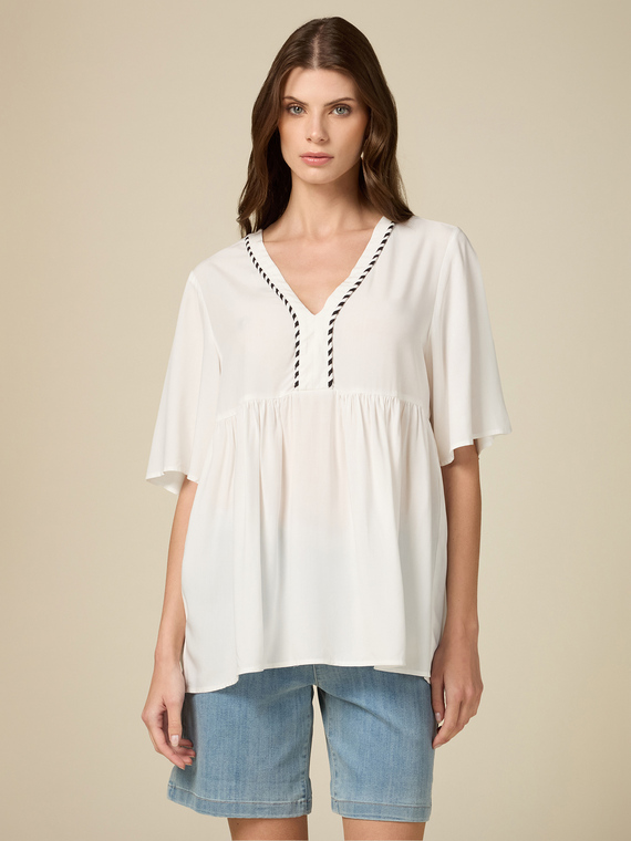 Oversized blouse with two-colour trim